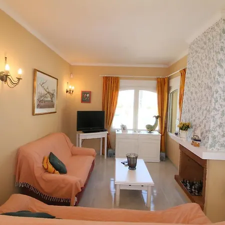 فيلة Las Marinas Th دينايا
